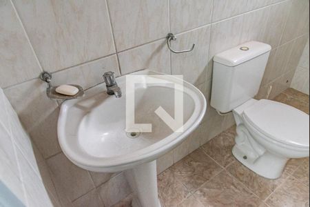 Casa à venda com 200m², 3 quartos e 2 vagasBanheiro