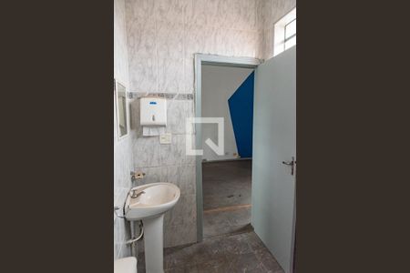 Casa à venda com 200m², 3 quartos e 2 vagasBanheiro da suíte