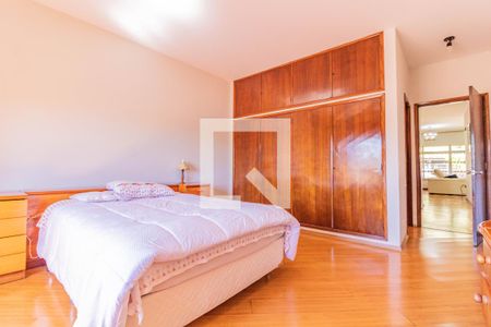 Casa à venda com 220m², 3 quartos e 3 vagas Casa à venda com 220m², 3 quartos e 3 vagasSuite 1