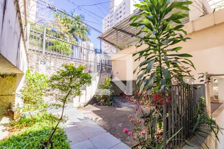 Casa à venda com 220m², 3 quartos e 3 vagas Casa à venda com 220m², 3 quartos e 3 vagasÁrea Externa