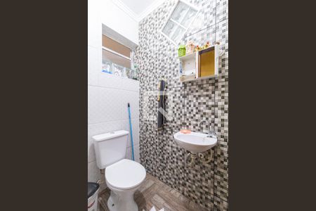 Casa à venda com 300m², 4 quartos e 2 vagasLavabo