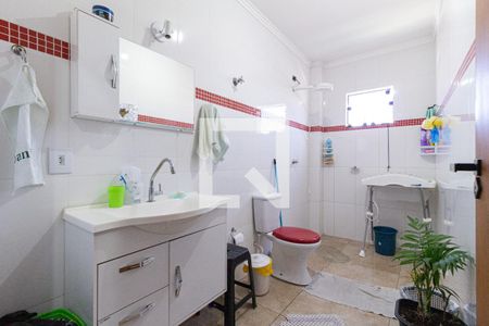Casa à venda com 300m², 4 quartos e 2 vagasBanheiro