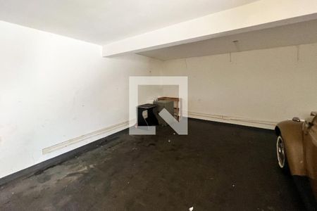 Casa à venda com 275m², 3 quartos e 2 vagas Casa à venda com 275m², 3 quartos e 2 vagasGaragem