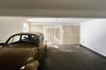 Casa à venda com 275m², 3 quartos e 2 vagas Casa à venda com 275m², 3 quartos e 2 vagasGaragem