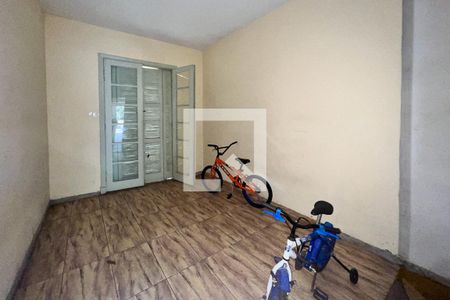 Casa à venda com 275m², 3 quartos e 2 vagas Casa à venda com 275m², 3 quartos e 2 vagasQuarto 1