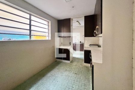 Casa à venda com 275m², 3 quartos e 2 vagas Casa à venda com 275m², 3 quartos e 2 vagasCozinha