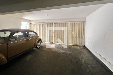 Casa à venda com 275m², 3 quartos e 2 vagas Casa à venda com 275m², 3 quartos e 2 vagasGaragem