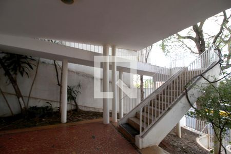 Casa para alugar com 500m², 5 quartos e 1 vagaÁrea 