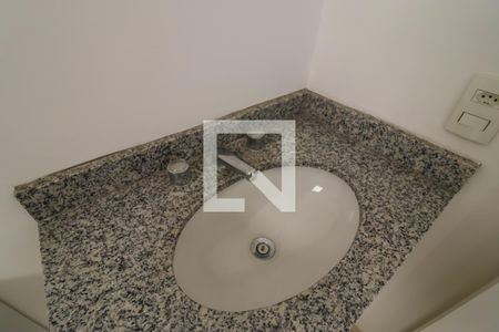 Apartamento à venda com 64m², 2 quartos e 1 vaga Apartamento à venda com 64m², 2 quartos e 1 vagaBanheiro da Suíte 1