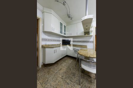 Apartamento à venda com 115m², 3 quartos e 3 vagas Apartamento à venda com 115m², 3 quartos e 3 vagasCozinha