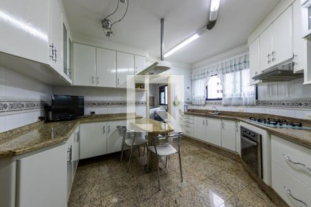 Apartamento à venda com 115m², 3 quartos e 3 vagas Apartamento à venda com 115m², 3 quartos e 3 vagasCozinha