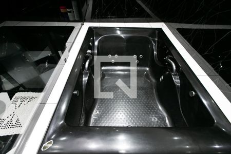 Casa à venda com 140m², 4 quartos e 1 vaga Casa à venda com 140m², 4 quartos e 1 vagaBanheira