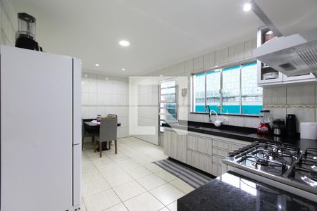 Casa à venda com 140m², 4 quartos e 1 vaga Casa à venda com 140m², 4 quartos e 1 vagaCozinha