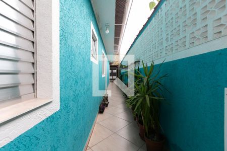 Casa à venda com 140m², 4 quartos e 1 vaga Casa à venda com 140m², 4 quartos e 1 vagaCorredor