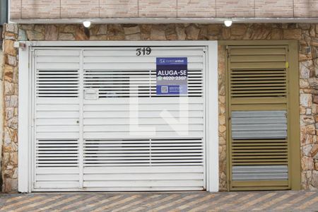 Casa à venda com 140m², 4 quartos e 1 vaga Casa à venda com 140m², 4 quartos e 1 vagaFachada