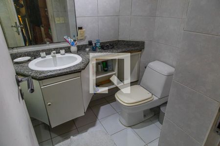 Apartamento à venda com 156m², 3 quartos e 2 vagasBanheiro Suíte