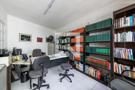 Casa à venda com 385m², 3 quartos e 3 vagas Casa à venda com 385m², 3 quartos e 3 vagasEscritório externo
