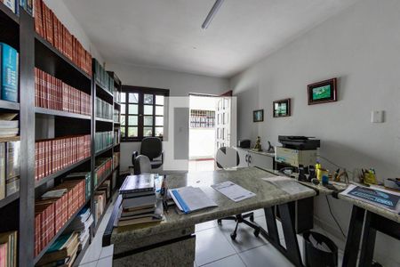 Casa à venda com 385m², 3 quartos e 3 vagas Casa à venda com 385m², 3 quartos e 3 vagasEscritório externo