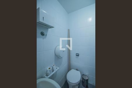 Casa à venda com 170m², 2 quartos e 2 vagas Casa à venda com 170m², 2 quartos e 2 vagasBanheiro de Serviço