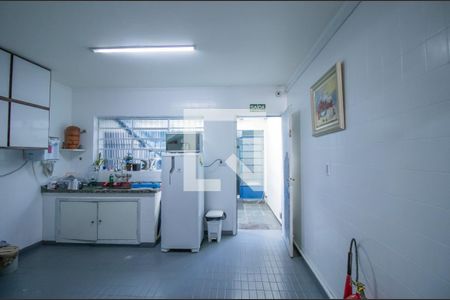 Casa à venda com 170m², 2 quartos e 2 vagas Casa à venda com 170m², 2 quartos e 2 vagasCozinha