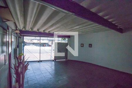 Casa à venda com 170m², 2 quartos e 2 vagas Casa à venda com 170m², 2 quartos e 2 vagasGaragem