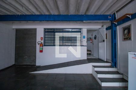 Casa à venda com 170m², 2 quartos e 2 vagas Casa à venda com 170m², 2 quartos e 2 vagasGaragem