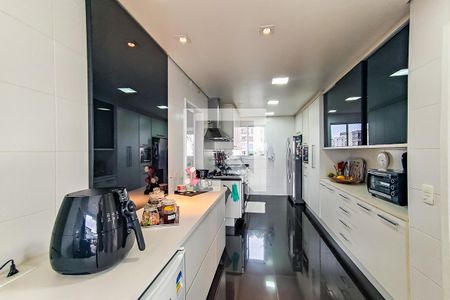 Apartamento à venda com 186m², 3 quartos e 4 vagas Apartamento à venda com 186m², 3 quartos e 4 vagasCozinha