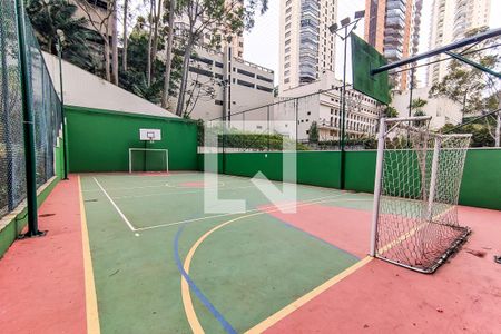 Apartamento à venda com 186m², 3 quartos e 4 vagas Apartamento à venda com 186m², 3 quartos e 4 vagasÁrea Comum - Quadra