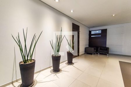 Apartamento à venda com 186m², 3 quartos e 4 vagas Apartamento à venda com 186m², 3 quartos e 4 vagasÁrea Comum - Hall Social