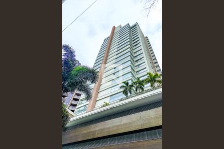 Apartamento à venda com 186m², 3 quartos e 4 vagas Apartamento à venda com 186m², 3 quartos e 4 vagasFachada