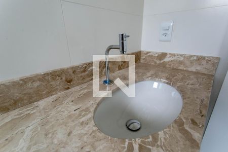 Casa à venda com 86m², 3 quartos e 1 vaga Casa à venda com 86m², 3 quartos e 1 vagaBanheiro da Suíte