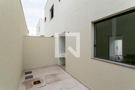 Casa à venda com 86m², 3 quartos e 1 vaga Casa à venda com 86m², 3 quartos e 1 vagaÁrea Privativa