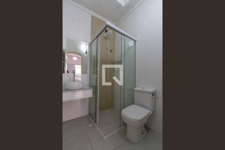 Casa à venda com 250m², 4 quartos e 4 vagas Casa à venda com 250m², 4 quartos e 4 vagasBanheiro da Suíte 1