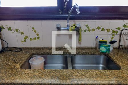 Casa à venda com 700m², 4 quartos e 6 vagasCozinha