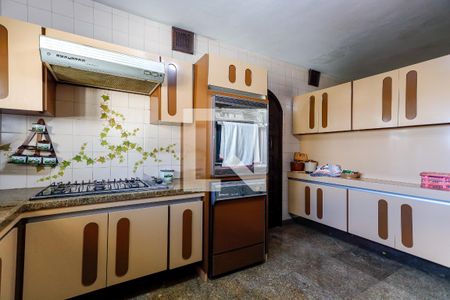 Casa à venda com 700m², 4 quartos e 6 vagasCozinha