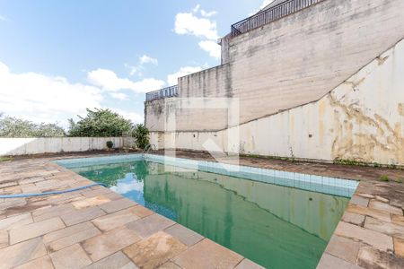 Casa à venda com 700m², 4 quartos e 6 vagasPiscina