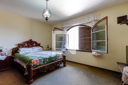 Casa à venda com 700m², 4 quartos e 6 vagasSuíte 1