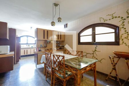 Casa à venda com 700m², 4 quartos e 6 vagasCopa