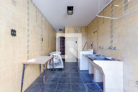 Casa à venda com 700m², 4 quartos e 6 vagasÁrea de Serviço