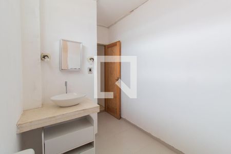 Casa à venda com 90m², 2 quartos e 1 vaga Casa à venda com 90m², 2 quartos e 1 vagaBanheiro