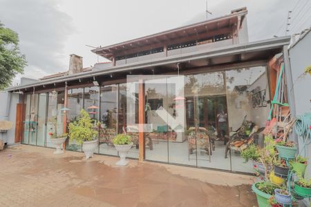 Casa à venda com 320m², 4 quartos e 3 vagasÁrea externa