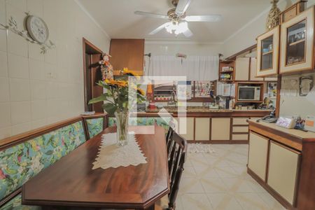 Casa à venda com 320m², 4 quartos e 3 vagasCozinha