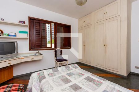 Casa à venda com 384m², 3 quartos e 2 vagasQuarto 3