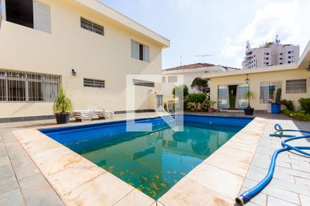 Casa à venda com 384m², 3 quartos e 2 vagasPiscina