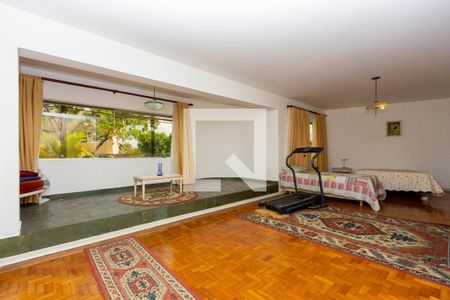 Casa à venda com 384m², 3 quartos e 2 vagasSuíte