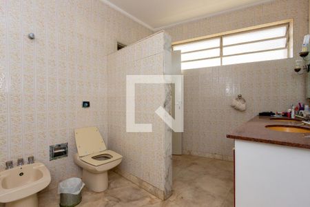 Casa à venda com 384m², 3 quartos e 2 vagasBanheiro da Suíte