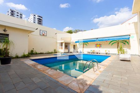 Casa à venda com 384m², 3 quartos e 2 vagasPiscina