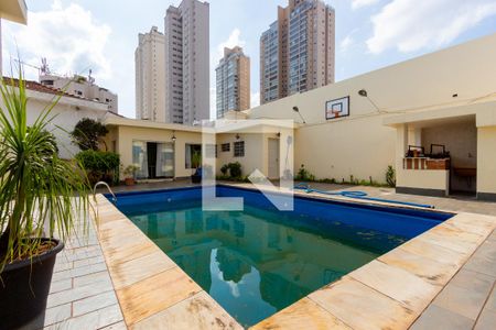 Casa à venda com 384m², 3 quartos e 2 vagasPiscina