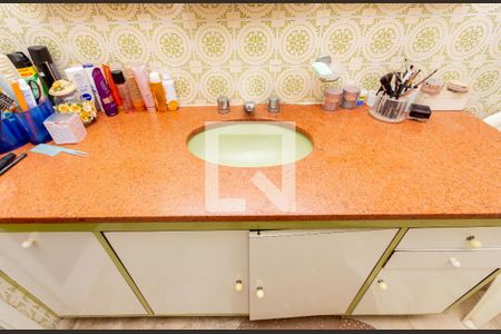 Casa à venda com 384m², 3 quartos e 2 vagasBanheiro 2