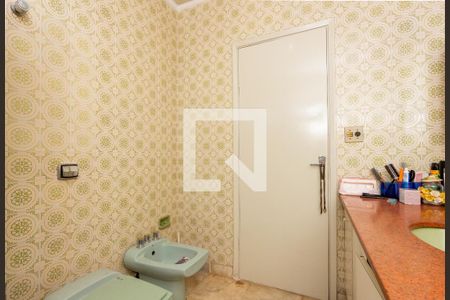 Casa à venda com 384m², 3 quartos e 2 vagasBanheiro 2